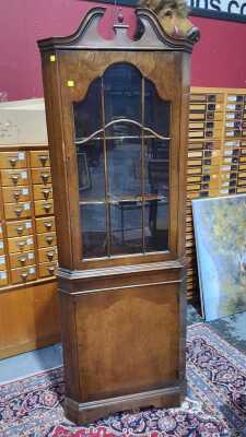 Corner Cabinet