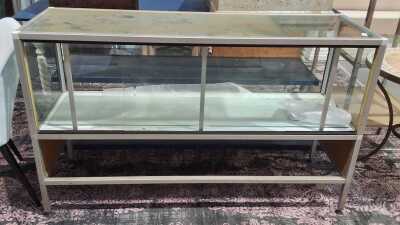 Shop Display Counter
