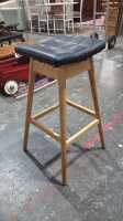 BAR STOOL