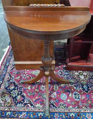 116 · HALL TABLE