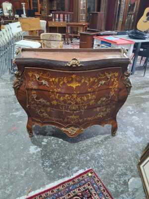 Commode