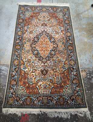 Rug