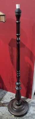 63 · STANDARD LAMP