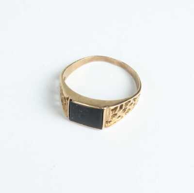 1005 · GOLD RING