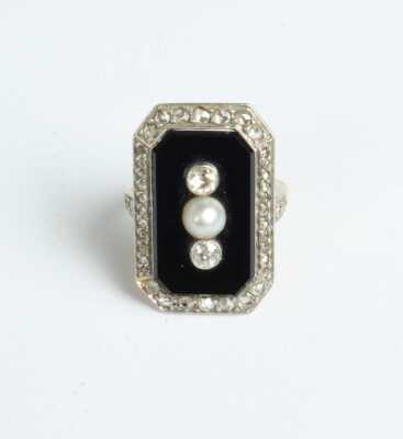 1004 · DIAMOND RING