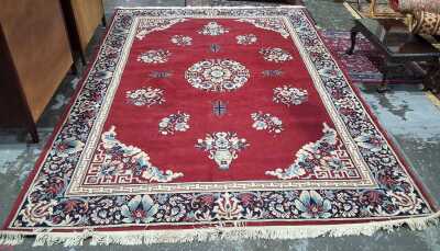 FLOOR RUG
