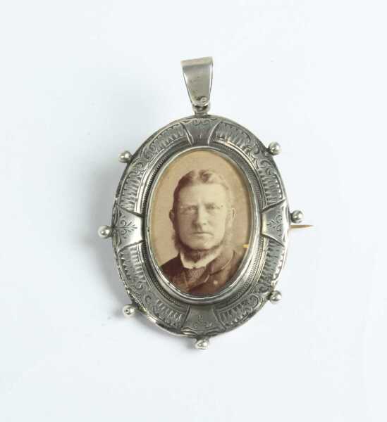 SILVER LOCKET/PENDANT