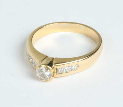 1047 · DIAMOND RING