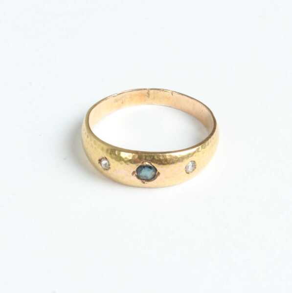 GOLD RING