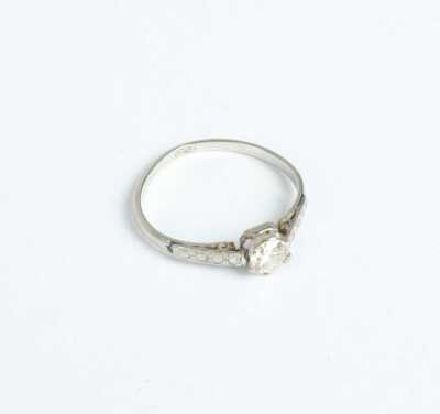 1028 · DIAMOND RING