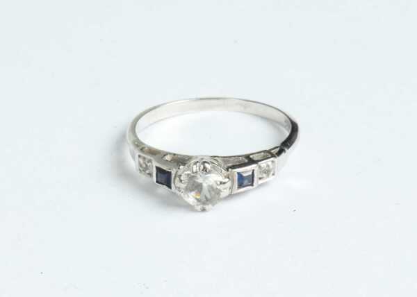 GOLD RING