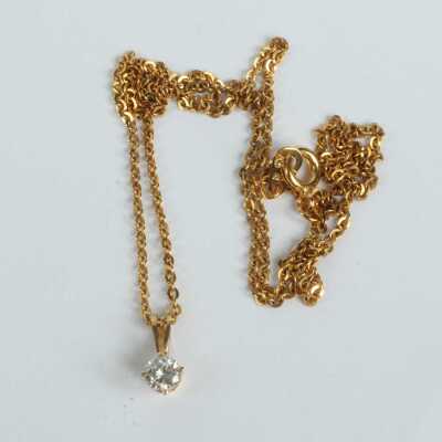 1024 · DIAMOND PENDANT