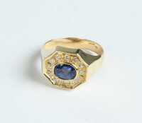 SAPPHIRE & DIAMOND RING