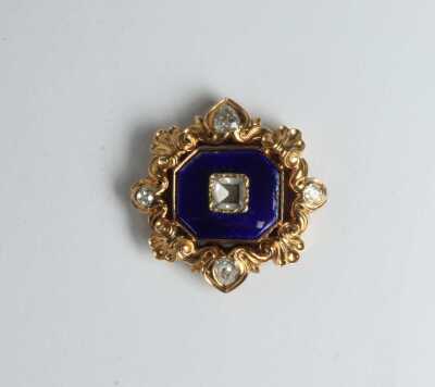 1017 · GOLD CLASP