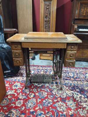 319 · SEWING MACHINE