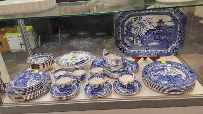 Willow Dinner Service