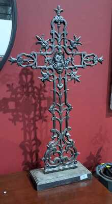 STANDING CROSS