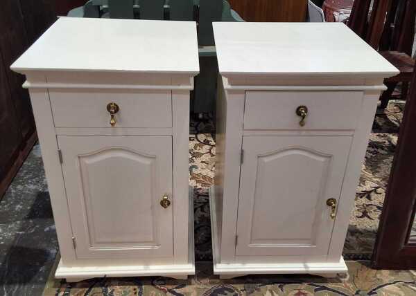 BEDSIDE CABINETS