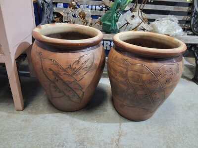 PLANT POTS