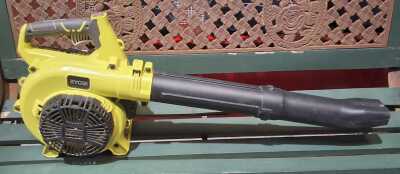 Leaf Blower