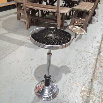 Smokers Stand