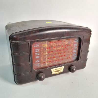 Bakelite Radio