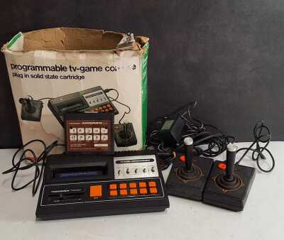 Hanimex Console