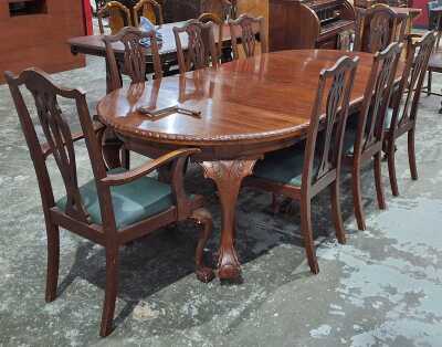 176 · DINING SUITE