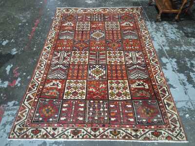 175 · PERSIAN FLOOR RUG
