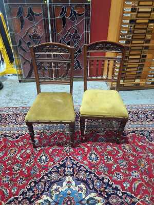 132 · HALL CHAIRS
