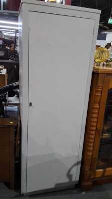 248 · VINTAGE WARDROBE
