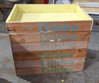 236 · BAKERS TRAYS