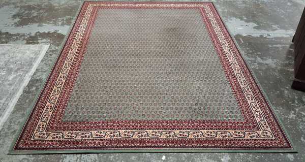 FLOOR RUG
