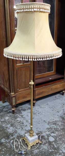 STANDARD LAMP