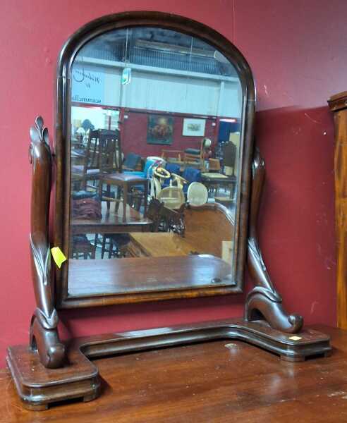 VANITY MIRROR