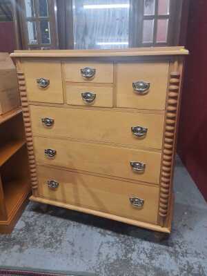 116 · CHEST OF DRAWERS