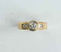 DIAMOND RING