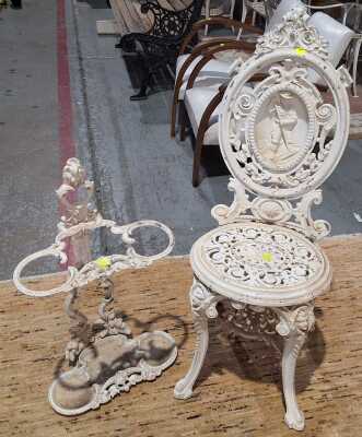 425 · CHAIR AND UMBRELLA STAND