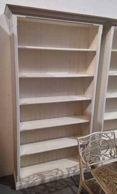 411 · BOOKSHELF