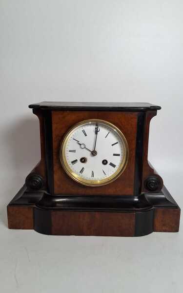 MANTEL CLOCK