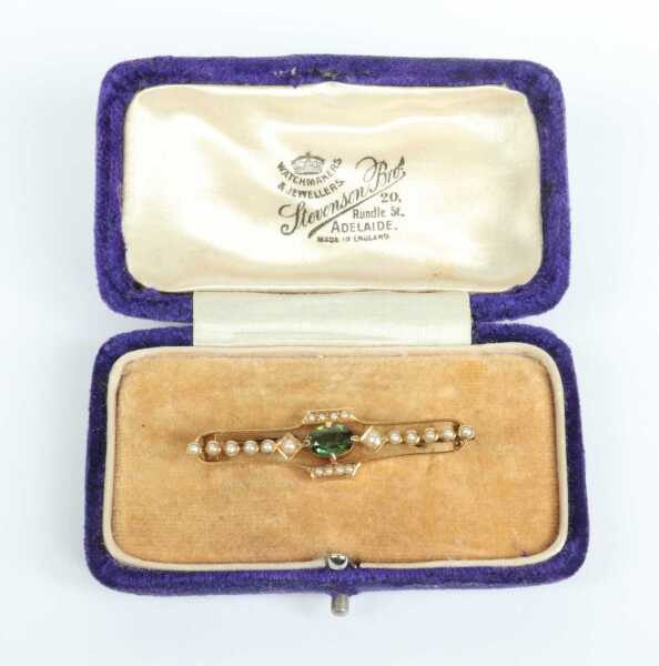 GOLD BROOCH