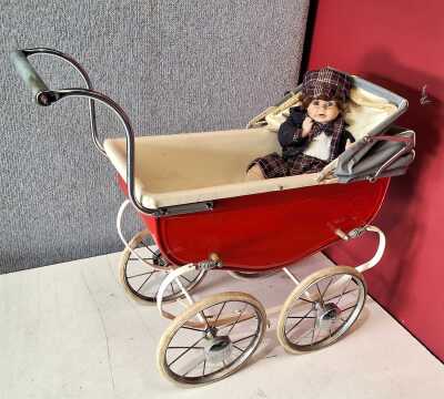 Dolls Pram