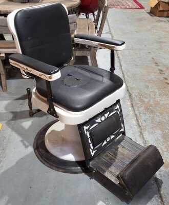 318 · DENTISTS CHAIR