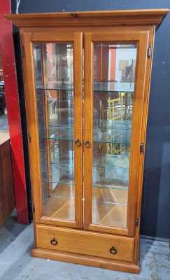 338 · DISPLAY CABINET