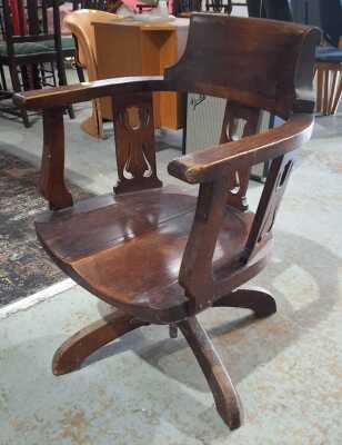 333 · CAPTAINS CHAIR