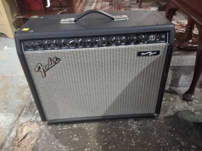 324 · GUITAR AMPLIFIER