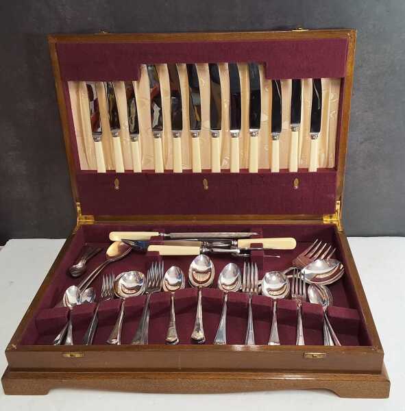 CUTLERY CANTEEN