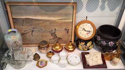 Pretty China & Decor