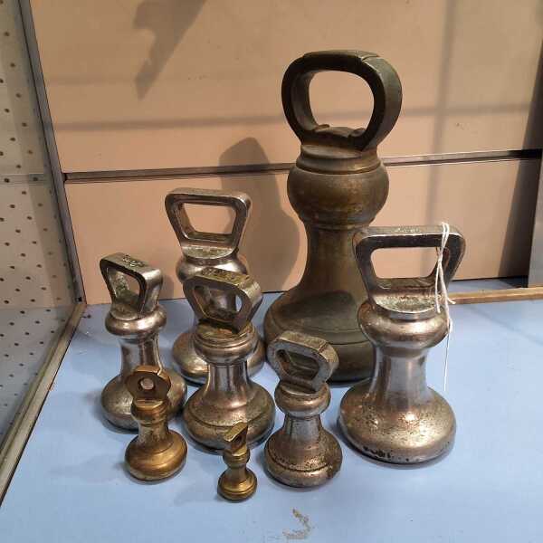 SCALE WEIGHTS