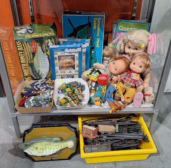 TOYS